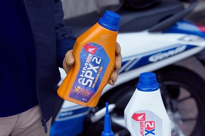 Berapa Harga Oli AHM Oil dan Yamalube Buat Motor Matic Terbaru?