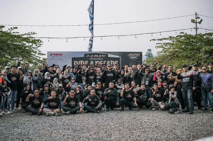 Ramaikan HUT 10 Tahun Yamaha NMAX, Ratusan Bikers Seru-seruan di Pantai Carita