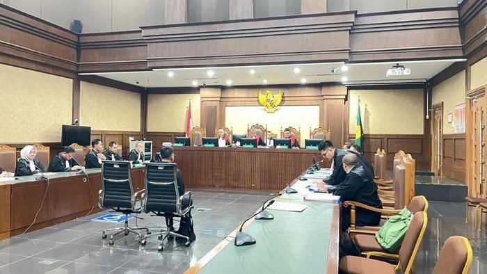 Eks Panitera PN Jakut Didakwa Terima Rp 2,4 M Terkait Vonis Lepas Migor